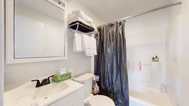 Building Photo - 703 Massachusetts Ave