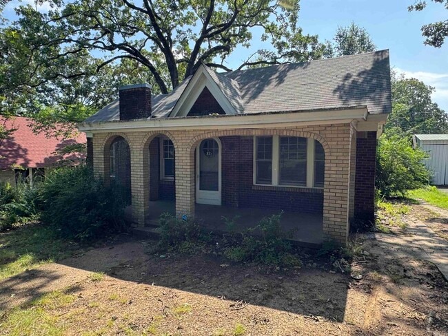 Primary Photo - 321 N Park St