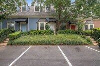 Building Photo - 1611 S Gadsden St