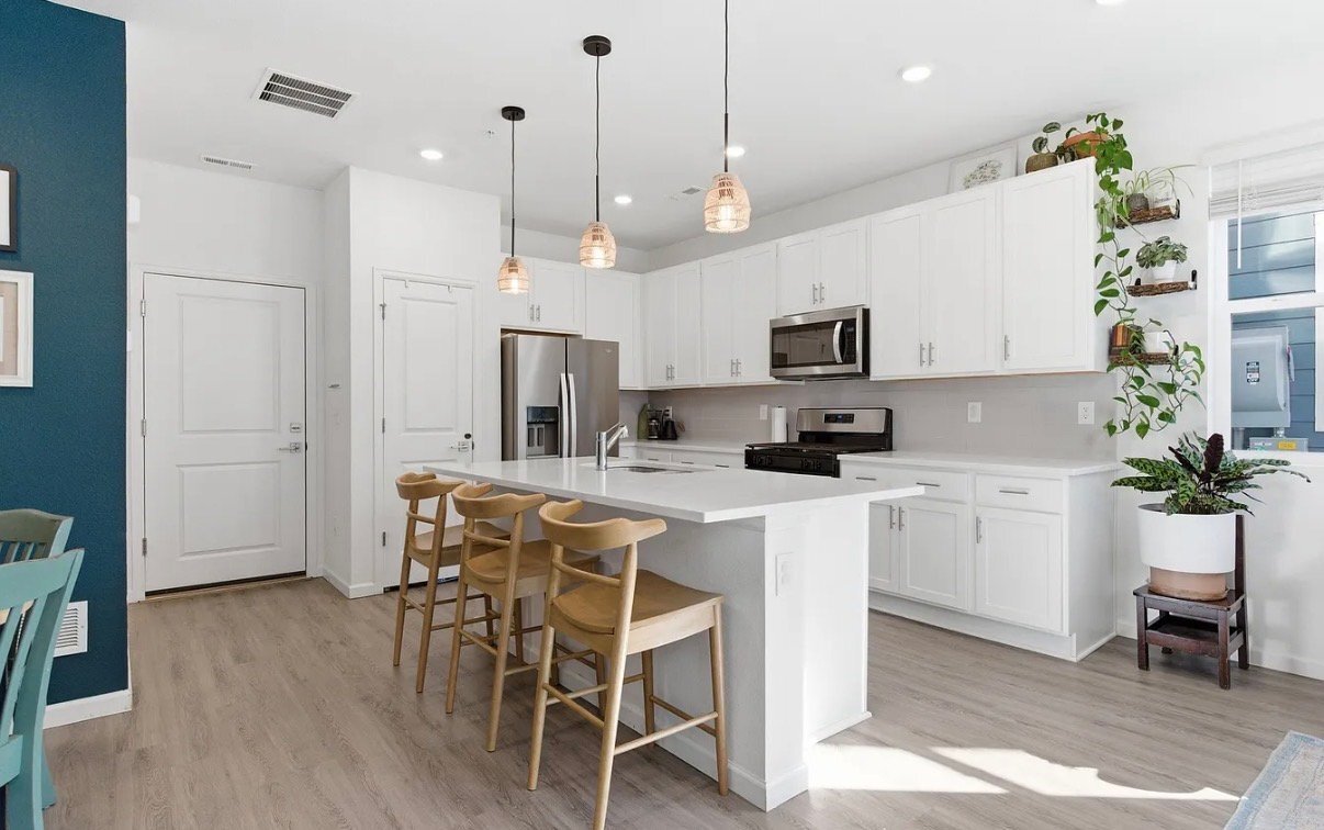 Building Photo - 1928 Rosen Dr