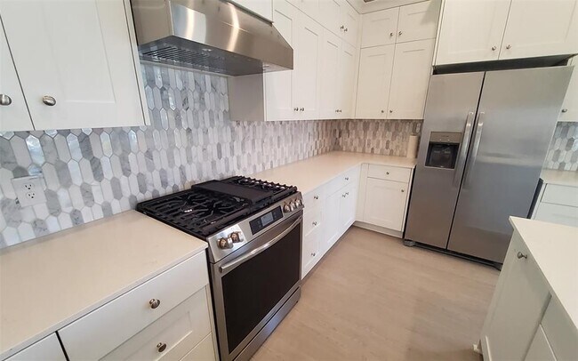 Building Photo - 6422 Seafoam Lake Dr