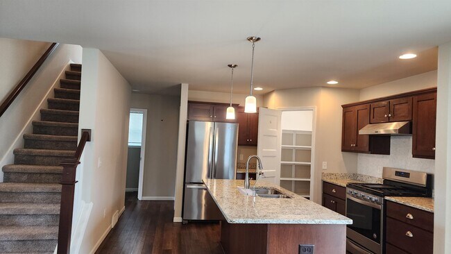 Building Photo - 9359 Highland Gate Way