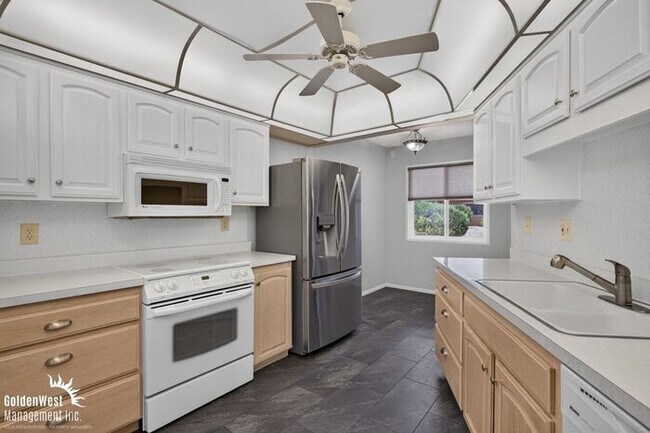 Building Photo - Spacious 2Bdm 2Ba Sun City Home with Vaulted Ceilings, Private Covered Patio & Garage! 55+ Community