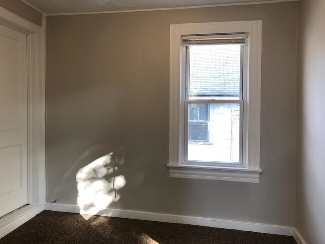 Building Photo - 7807 Wentworth Avenue #Up