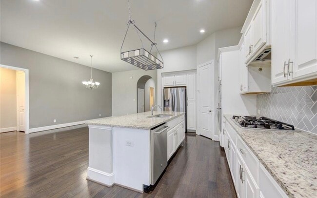 Building Photo - 29419 Wood Lily Dr