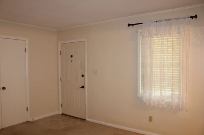 Building Photo - 3 Bedroom 2 Bath W/ Garage Hephzibah!