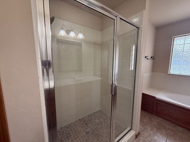 Building Photo - 616 Morningside Dr