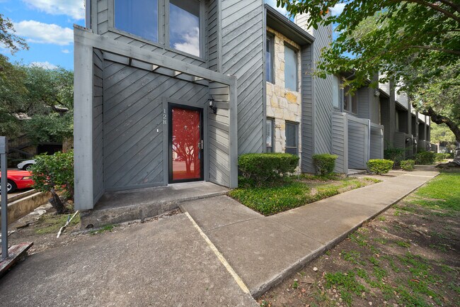 Building Photo - 3843 Barrington St