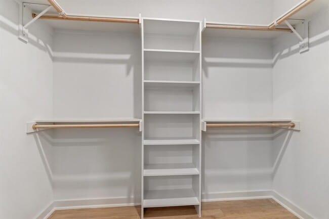 Building Photo - 100 Mockingbird Ln W