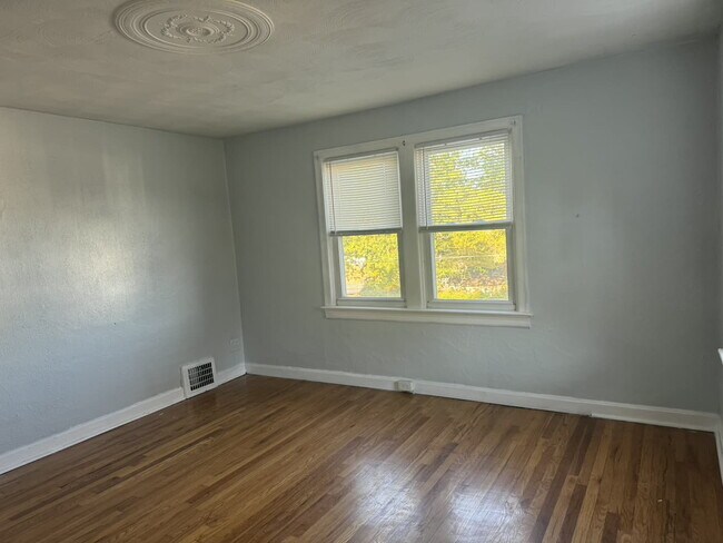 Building Photo - Lovely 2-Bedroom Rental Home – Quiet Neigh...