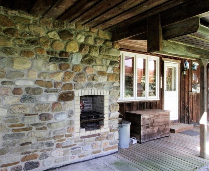 Building Photo - 7138 Kellogg Hill Rd