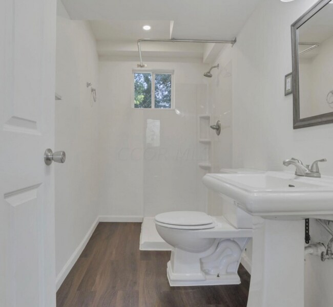 Building Photo - 2040 Margaret Ave