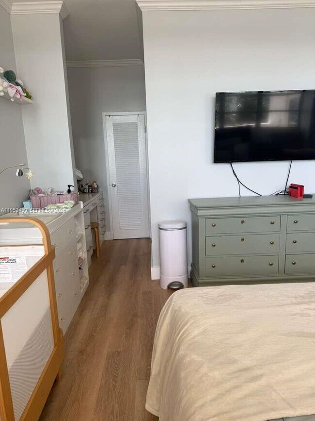 Building Photo - 800 West Ave