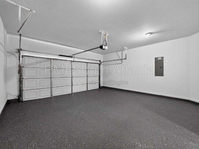 Building Photo - 6446 Grey Fox Way