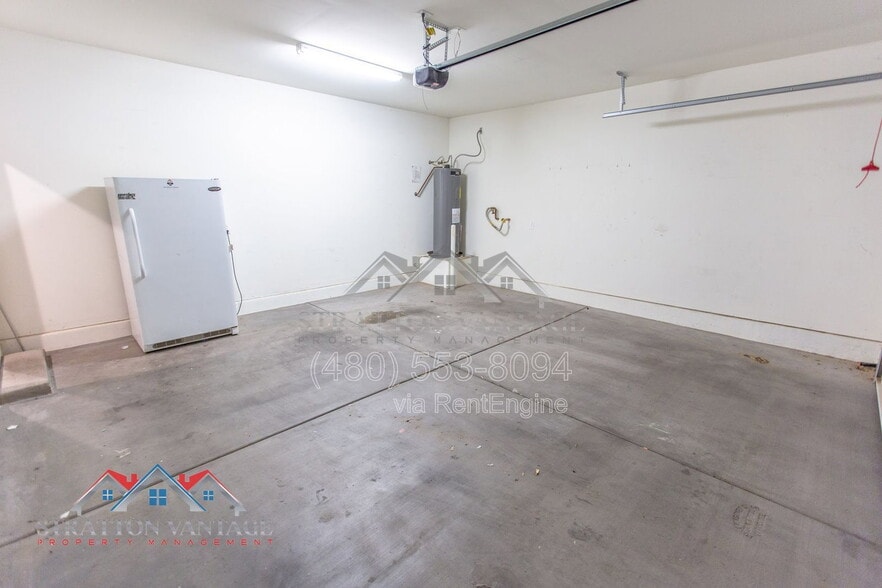Building Photo - 11689 N 166th Dr
