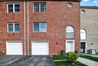 Building Photo - 121 Arlington St