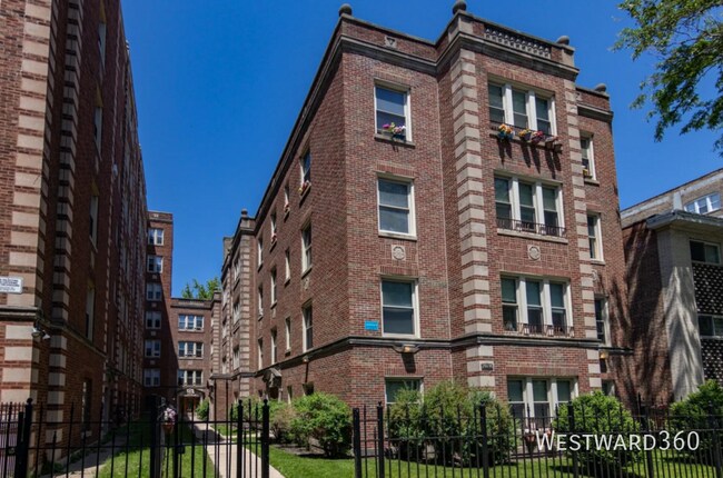 Primary Photo - 1624 W Sherwin Ave