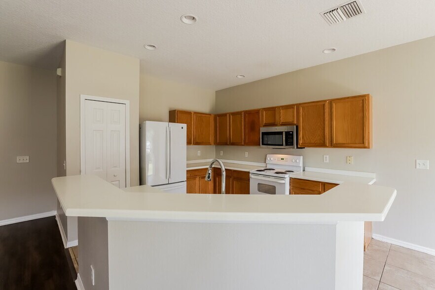 Building Photo - 502 Magnolia Pointe Ct