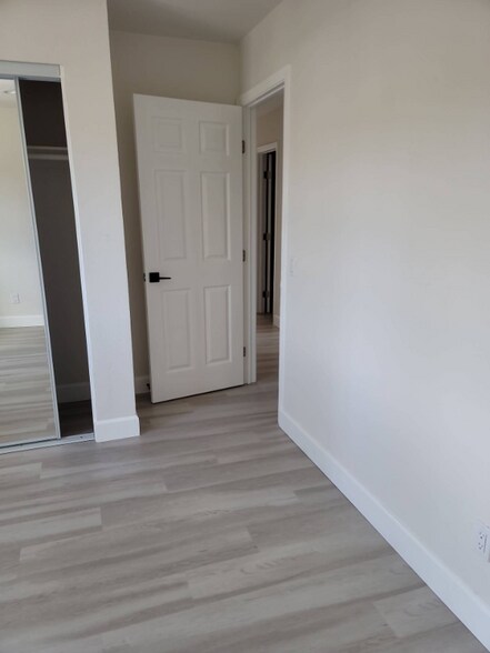 Building Photo - 9646 Winter Gardens Blvd