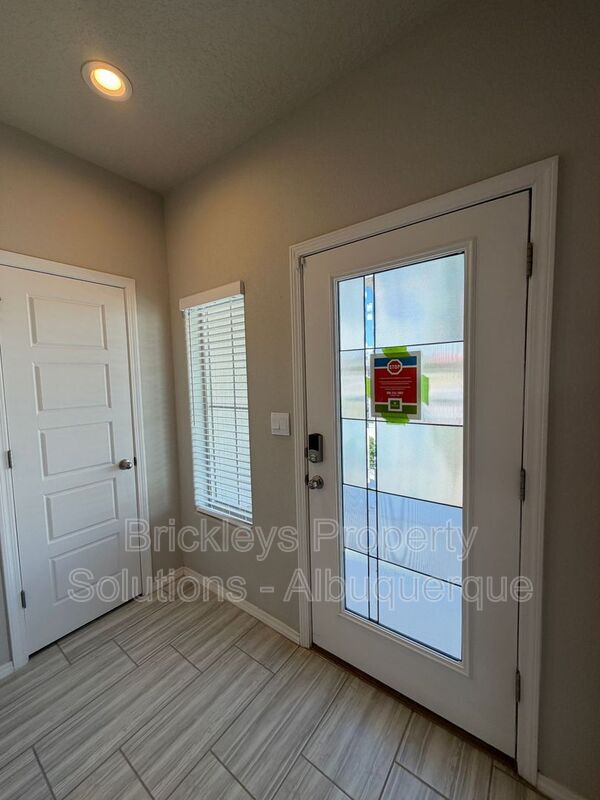 Building Photo - 768 Amatista Lp SE