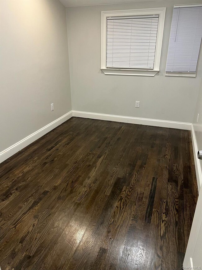 Building Photo - 144-10 230th Pl