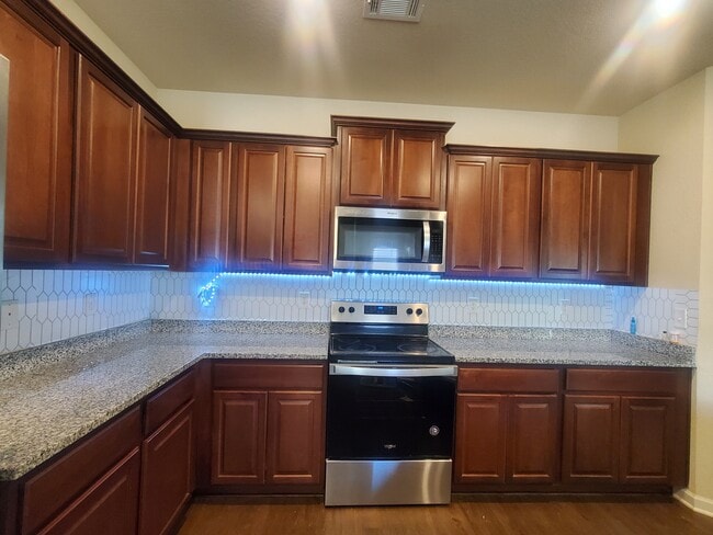 Building Photo - 157 Innis Brk Cir