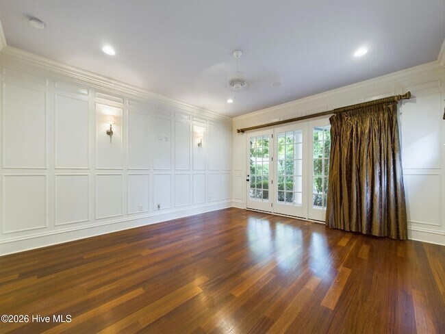 Building Photo - 3724 Rolston Dr