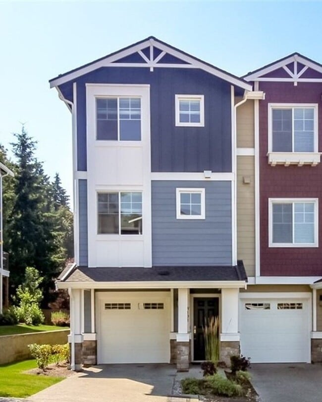 Building Photo - PENDING APPLICATION APPROVAL Gorgeous 2 -B...