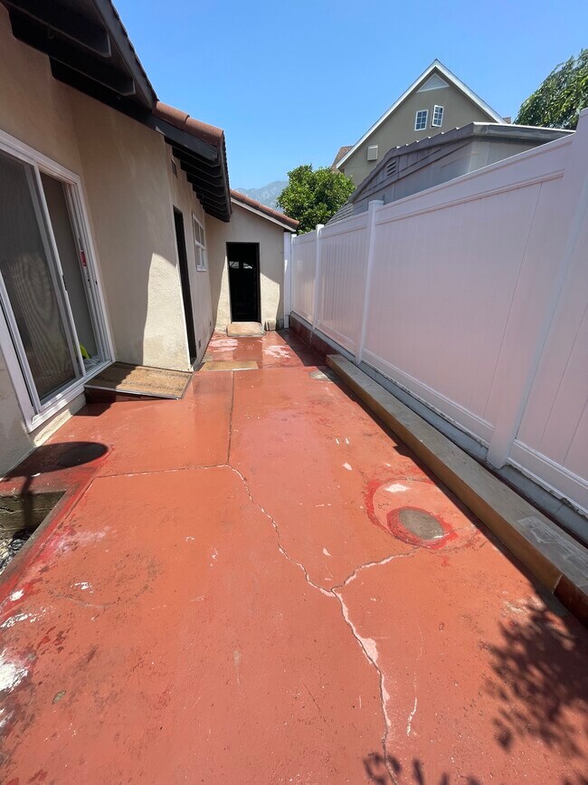 Patio with access to Garage - 4530 Orin Ave