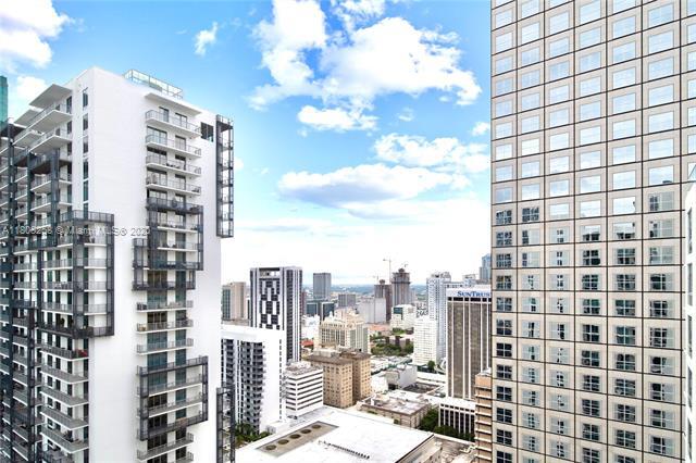 Building Photo - 300 S Biscayne Blvd