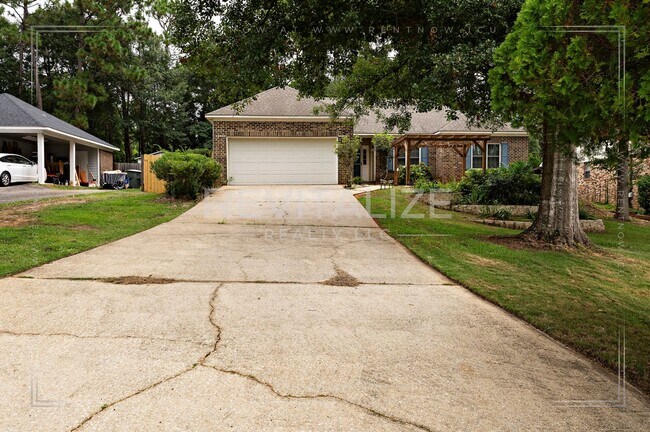 Building Photo - 105 Ventura Cir