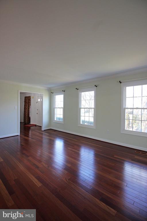 Building Photo - 13111 Willoughby Point Dr
