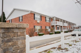 Building Photo - Maple Grove Condominium Rentals