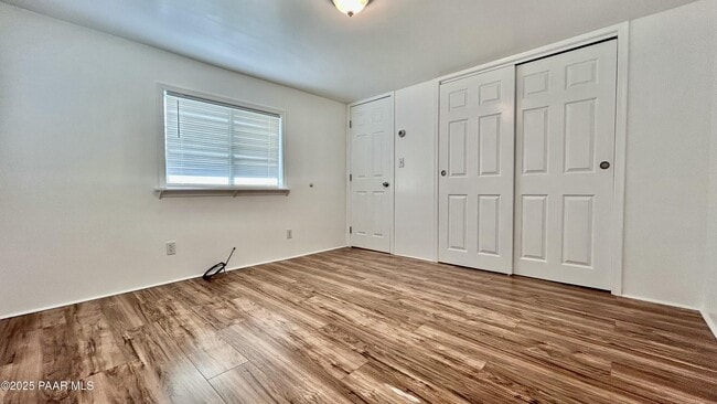 Building Photo - 202 Cactus Dr