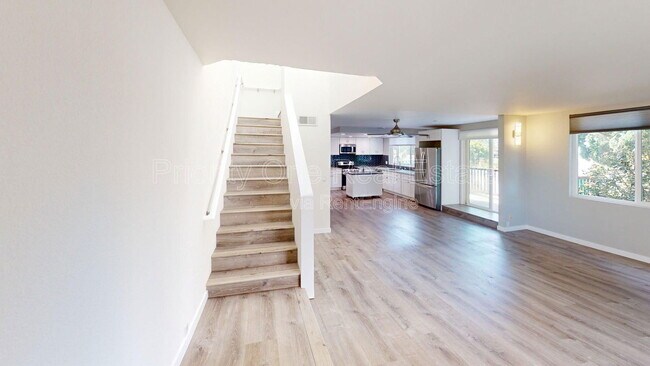 Building Photo - 4070 Riviera Dr