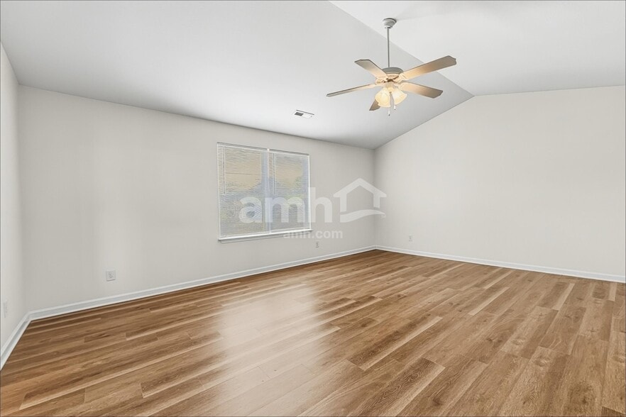 Building Photo - 118 Charndon Way