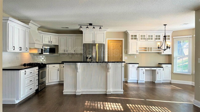 Building Photo - 416 Carmain Ln