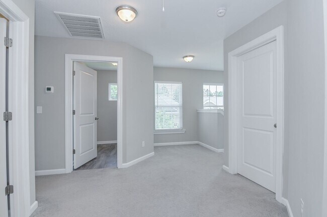 Building Photo - Beautiful 4 Bedroom 2.5 Bath in Grovetown!