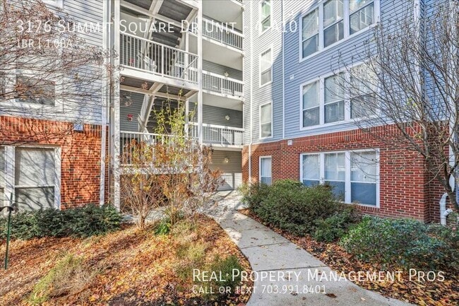 Building Photo - 3176 Summit Square Dr