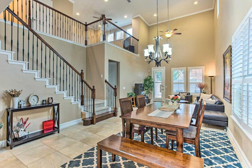 Building Photo - 4745 Durham Dr