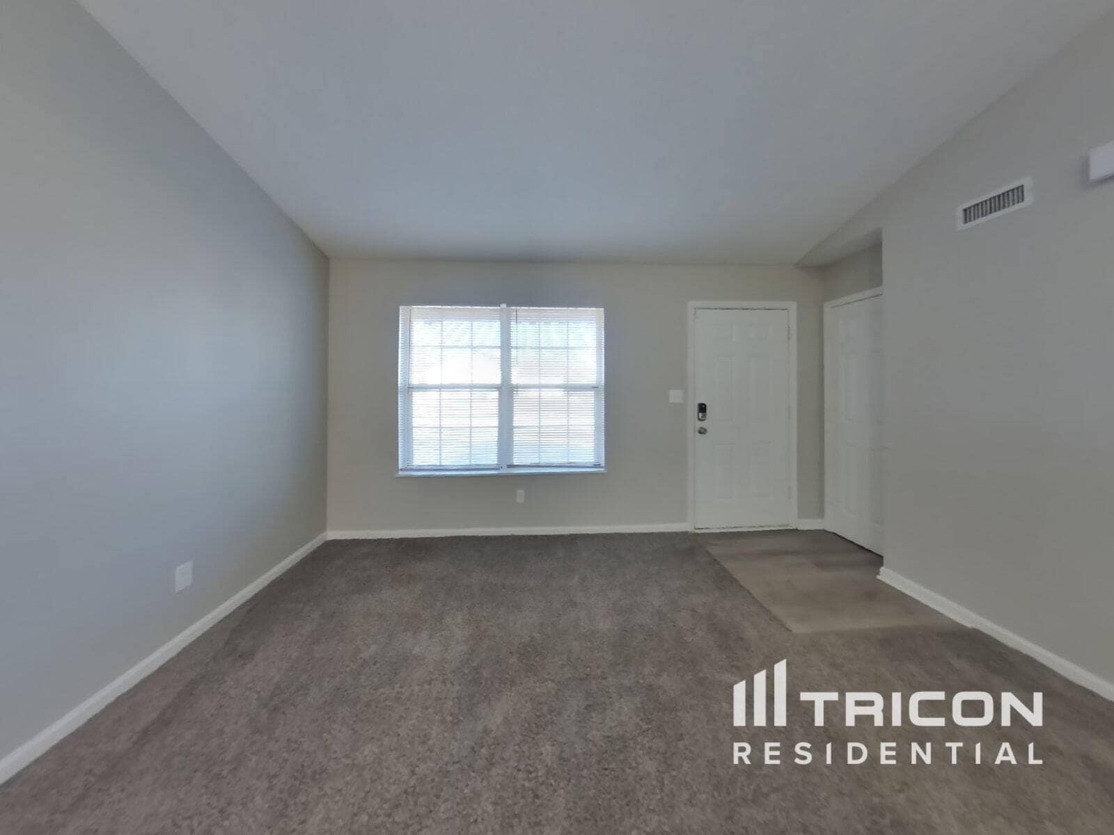 Building Photo - 25 Suncrest Dr
