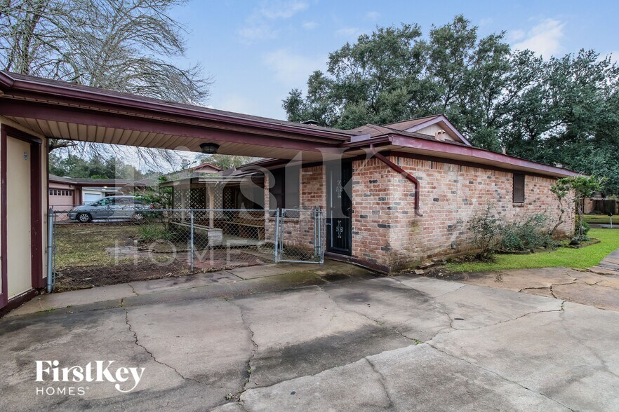 Building Photo - 353 Dawn Hill Dr