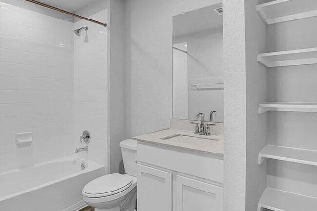 Building Photo - 211 Hamilton Pool Ln