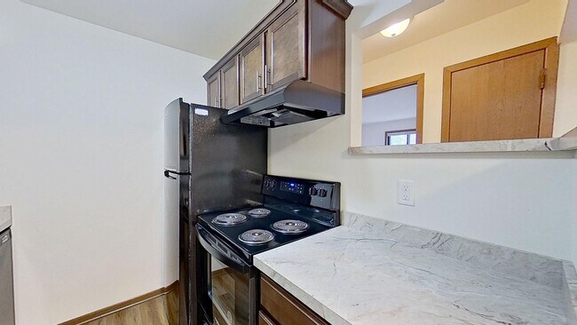 Building Photo - Renovated 1 Bedroom/1 Bathroom Lower Unit Available