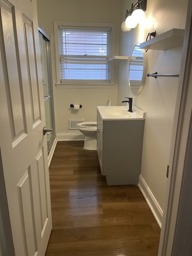 Building Photo - 800 N Briarcliff Rd