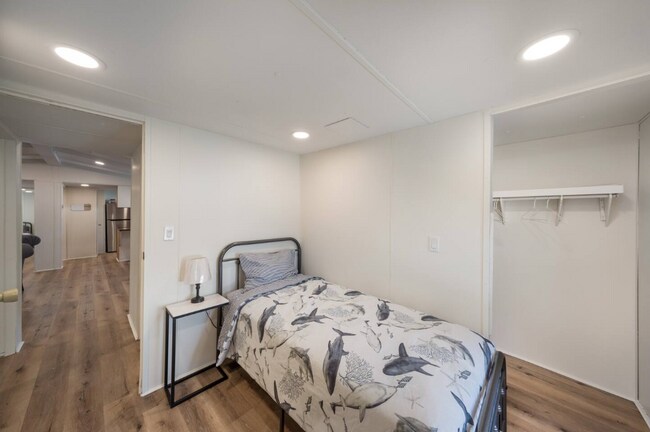 Building Photo - 1255 Songbird Dr