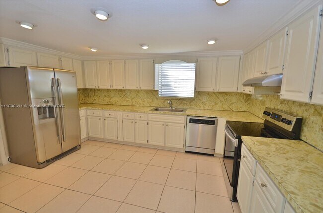 Building Photo - 481 W 55th Pl