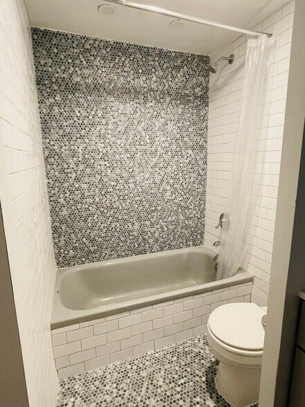 Bath - 300 N State St
