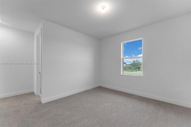 Building Photo - 4336 SW 122nd Terrace