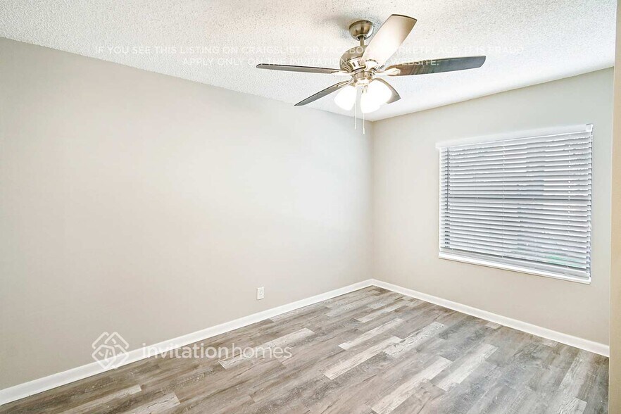 Building Photo - 5825 Ithaca Cir W